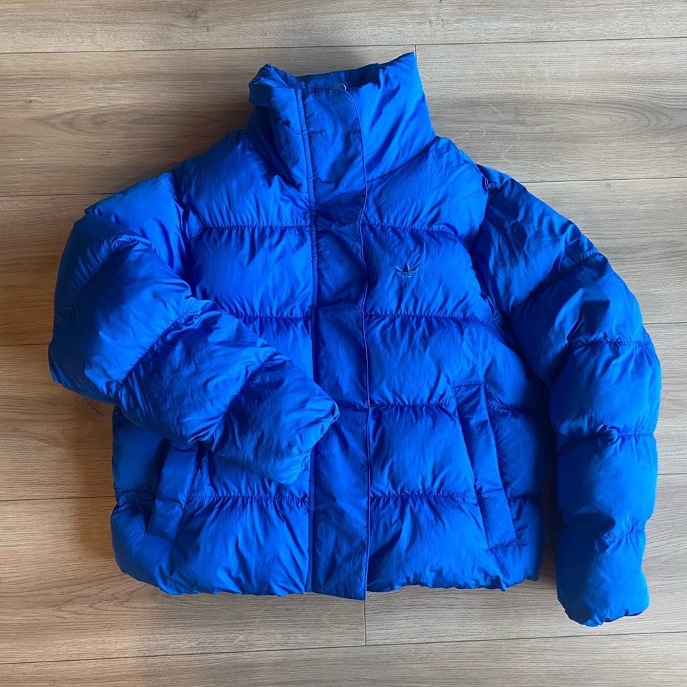 Adidas Short Vegan Puffer Jacket With Stand Collar Blue Bird XS